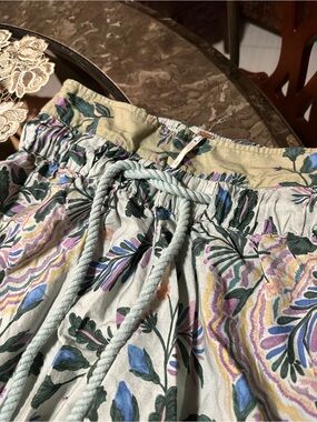 Free people Floral Drawstring baggy pants in Sage and Lavender new without tags